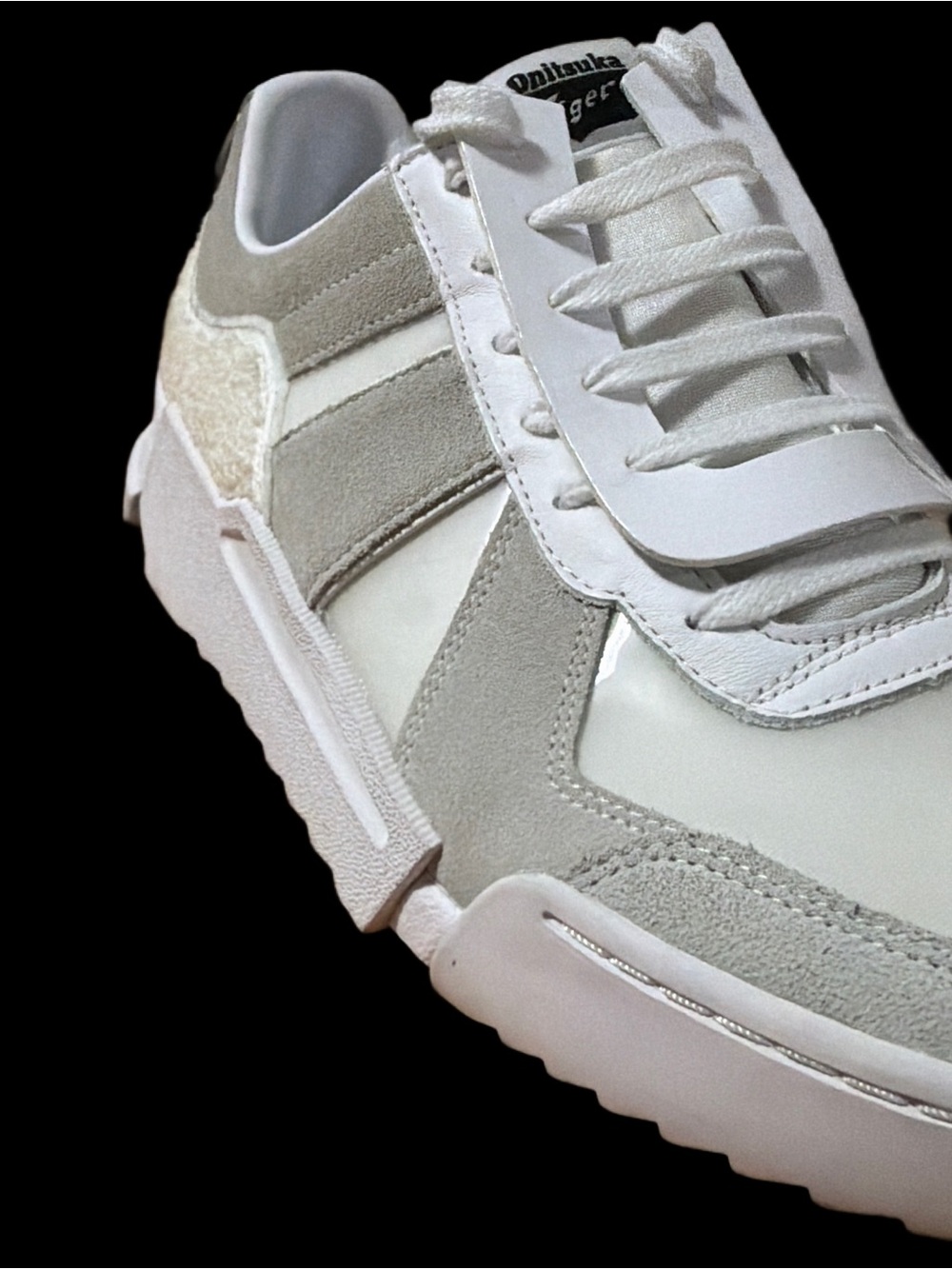 Onitsuka Tiger D-Trainer Slip-On Beige & White Low-Top Men’s size 10.5 NWT - Picture 15 of 16